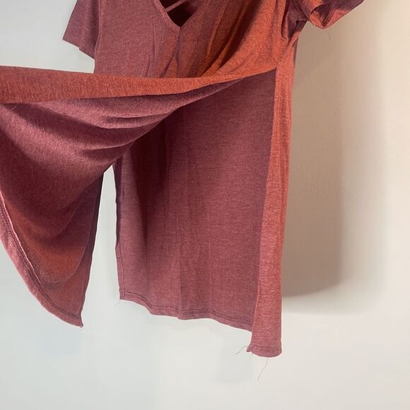 Side Slit Strap-y Tee Shirt - Picture 4 of 9